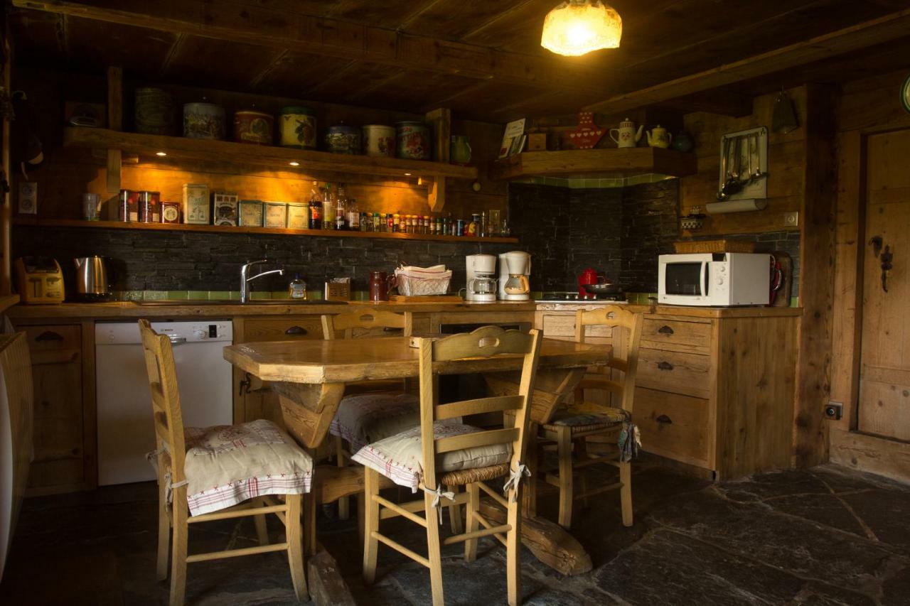 Reine Des Aravis - Chalet Isole Flumet Kültér fotó